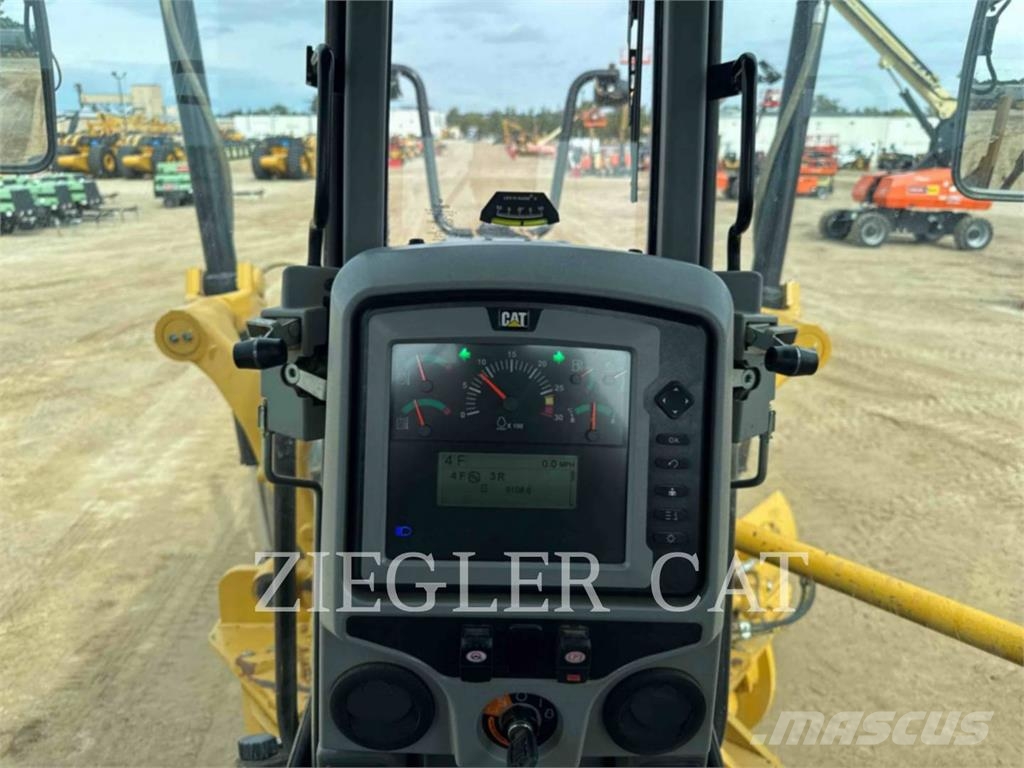 CAT 140M3AWD Graders