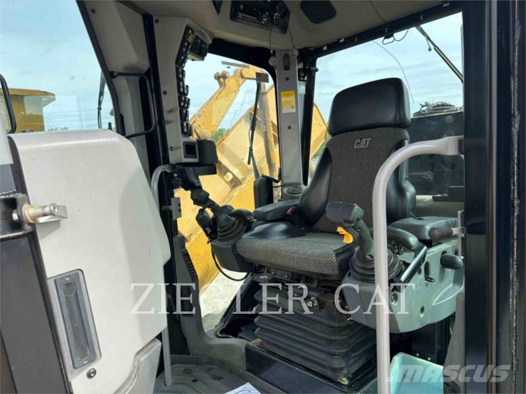 CAT 140M3AWD Graders