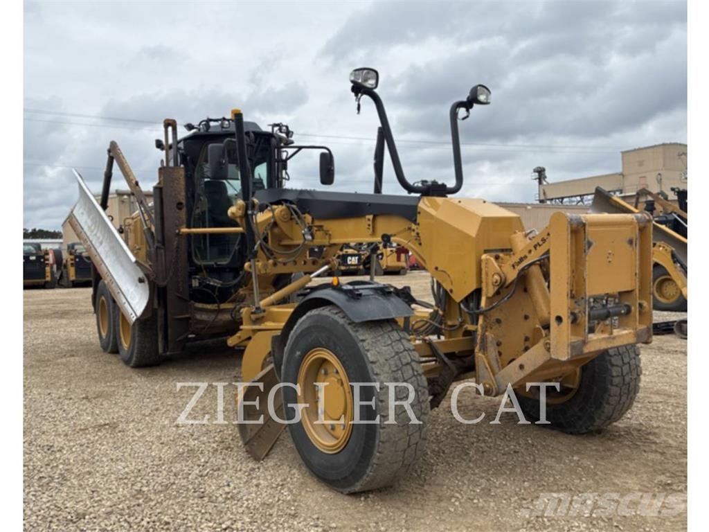 CAT 140M3AWD Grederji