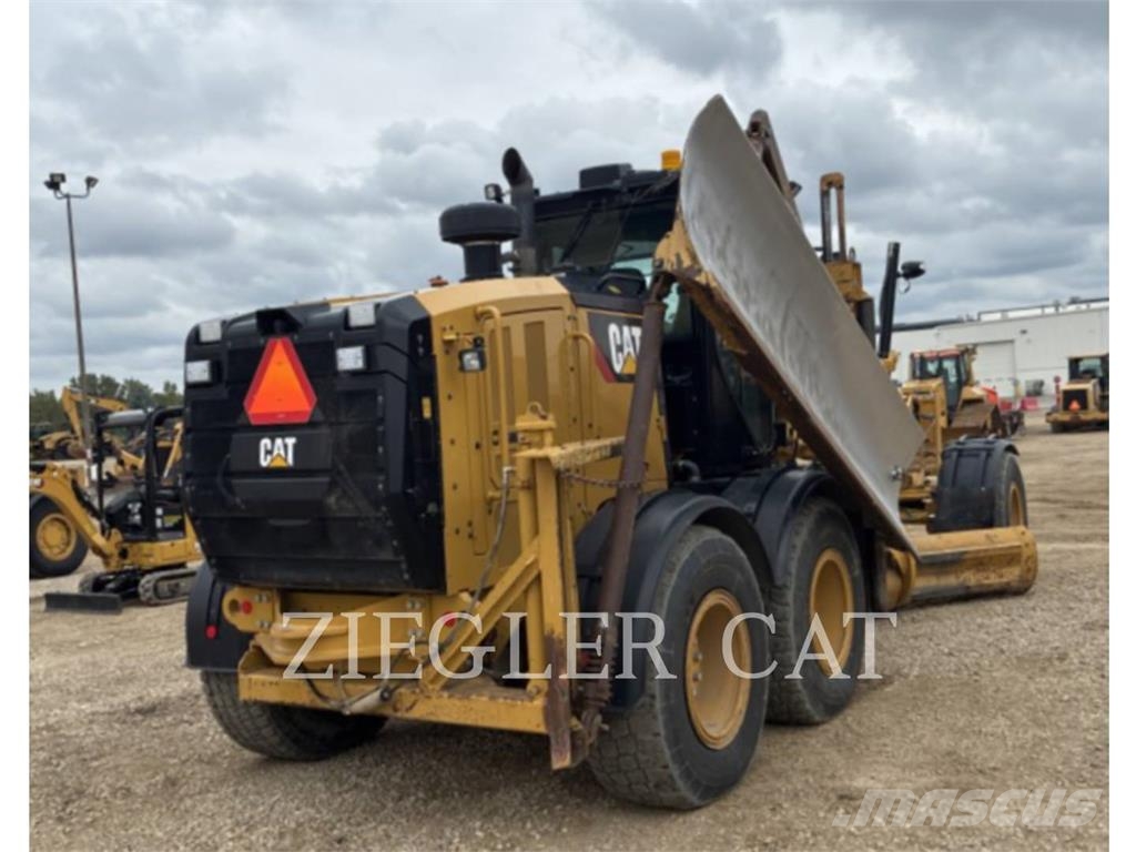 CAT 140M3AWD Grederji