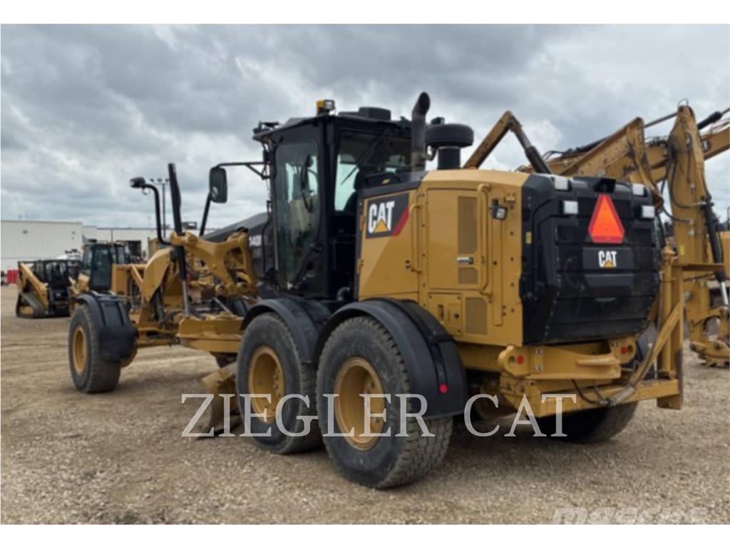 CAT 140M3AWD Grederji
