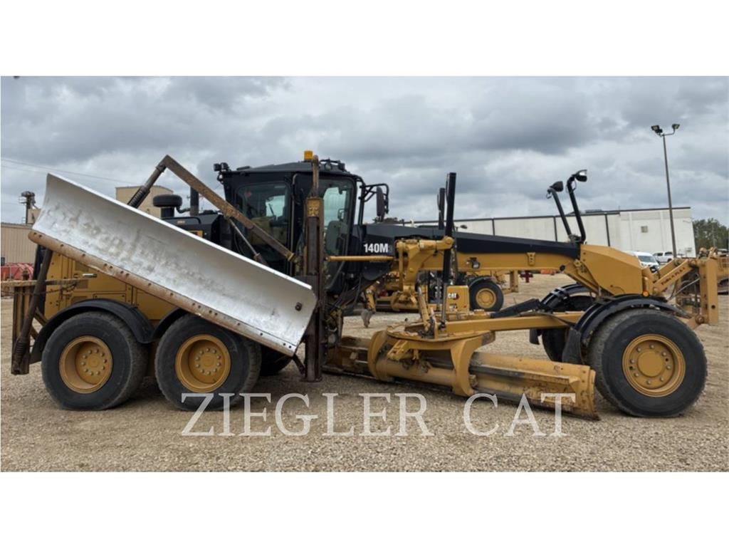 CAT 140M3AWD Grederji
