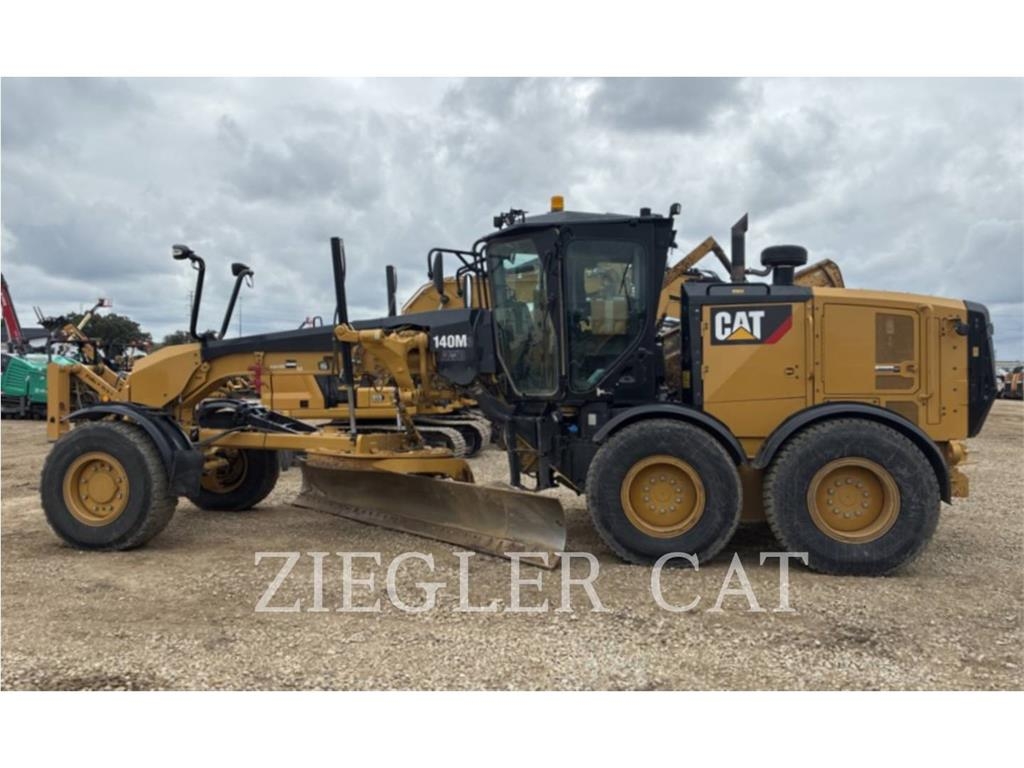 CAT 140M3AWD Grederji