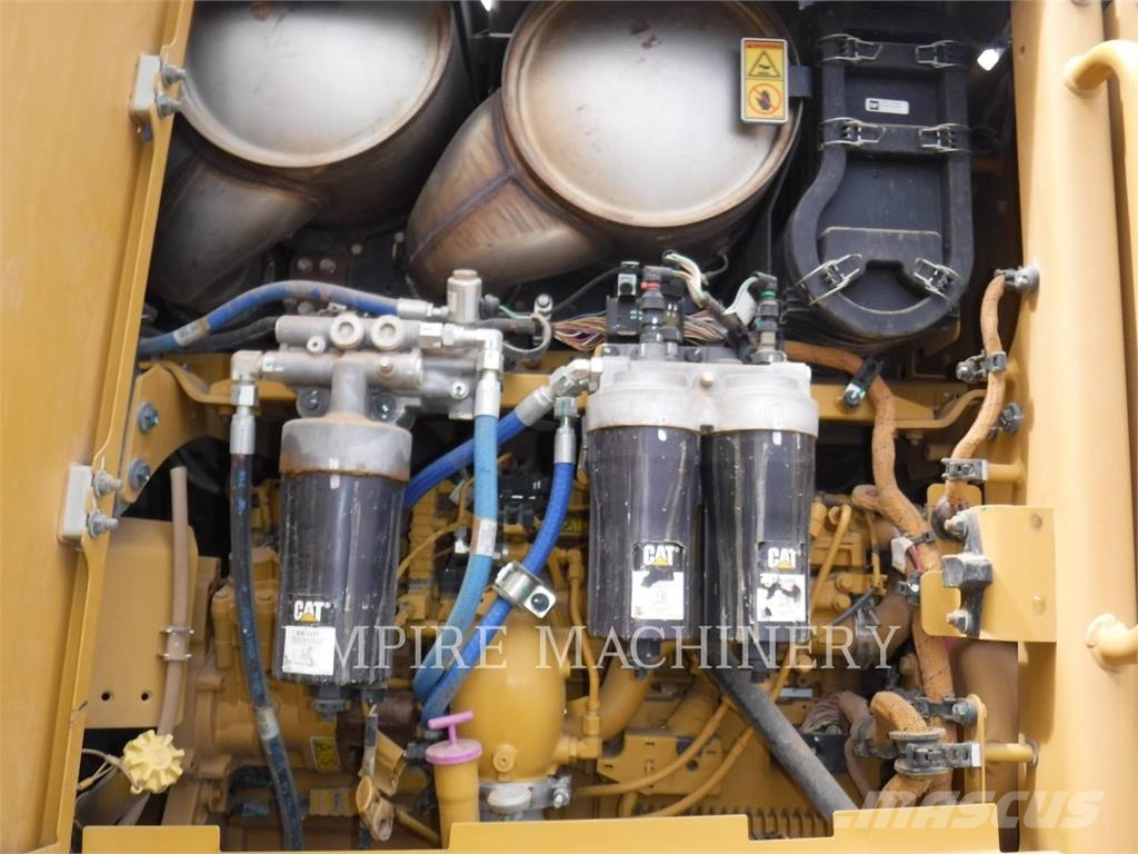 CAT 140M3AWD Grederji