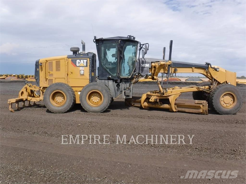CAT 140M3AWD Grederji