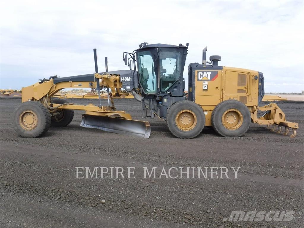 CAT 140M3AWD Grederji