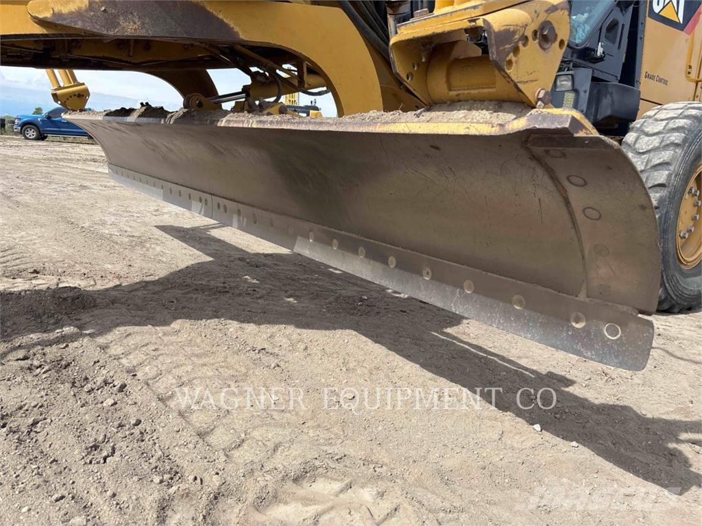 CAT 140M3AWD Niveladoras