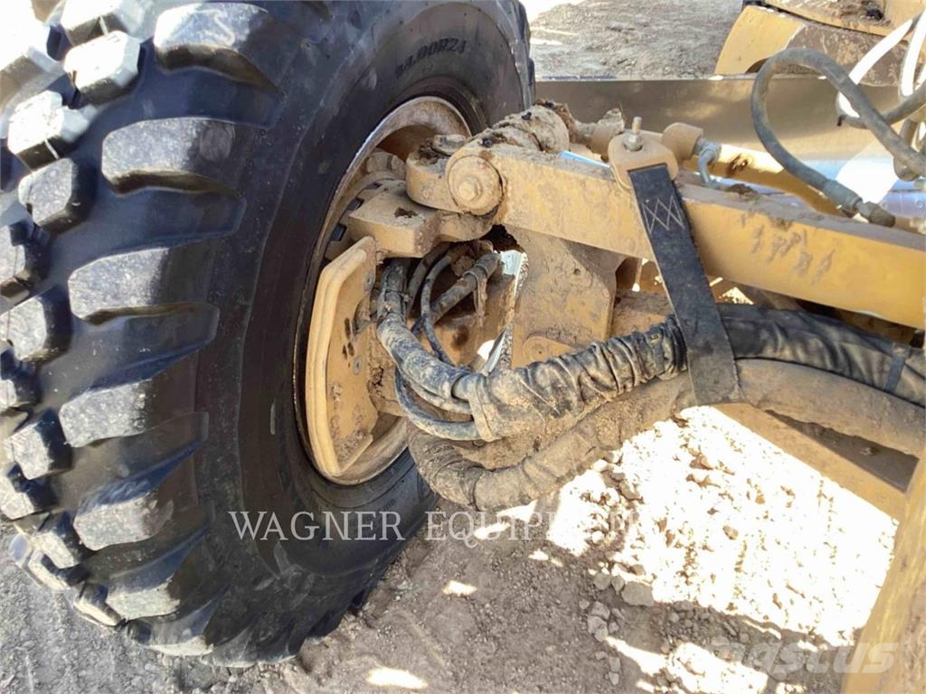 CAT 140M3AWD Greiderid