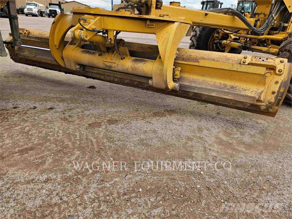CAT 140M3AWD Грейдеры