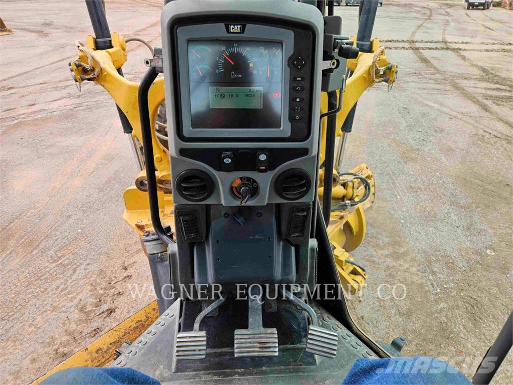 CAT 140M3AWD Грейдеры