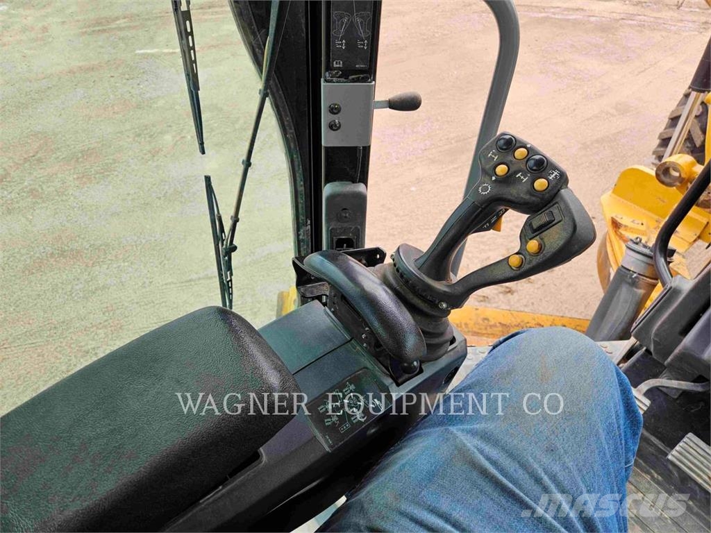 CAT 140M3AWD Грейдеры