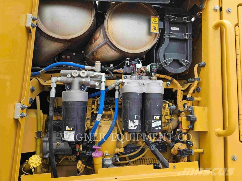 CAT 140M3AWD Грейдеры