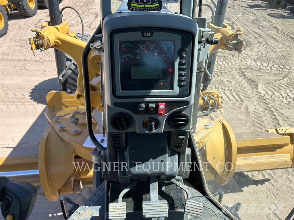 CAT 1415 Grader
