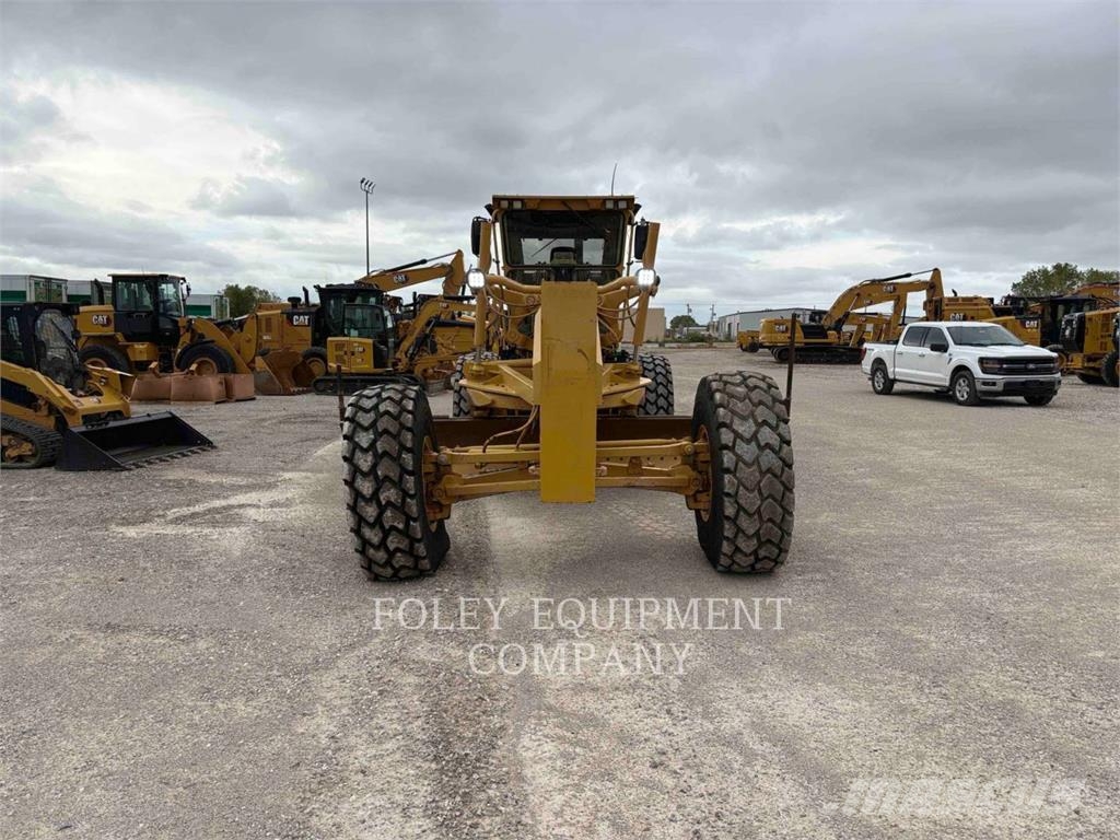 CAT 14H Graders