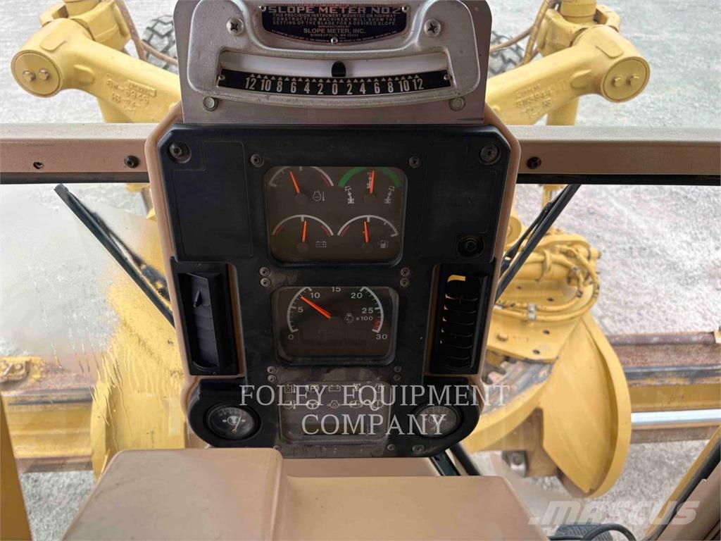 CAT 14H Graders