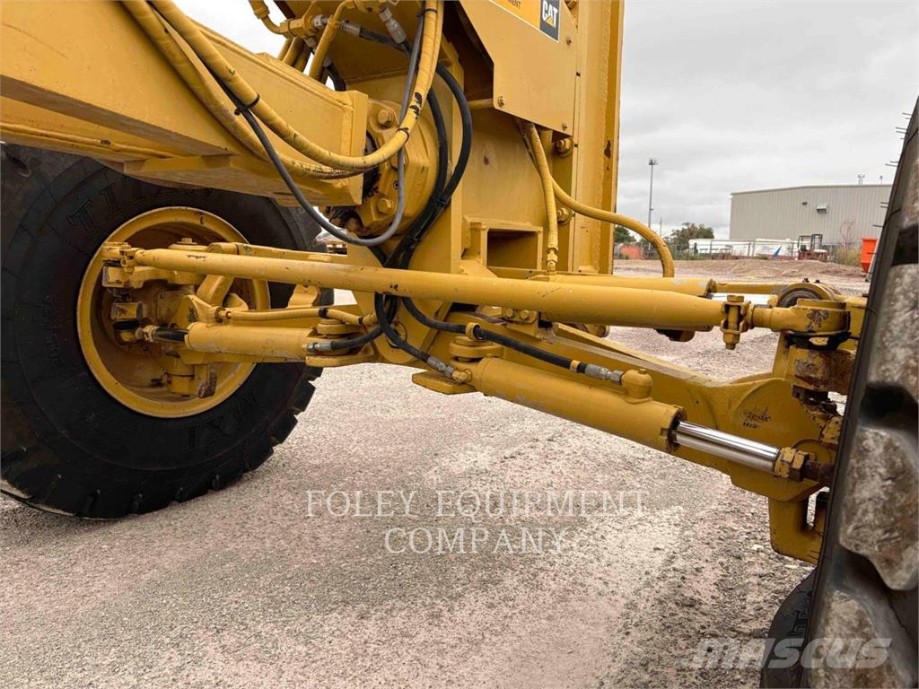 CAT 14H Graders