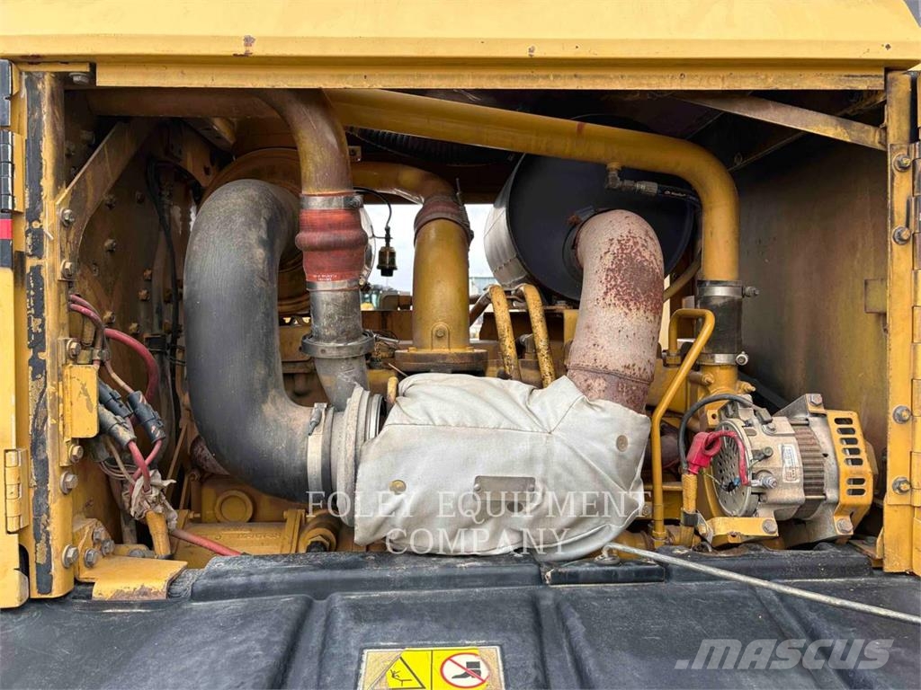 CAT 14H Graders