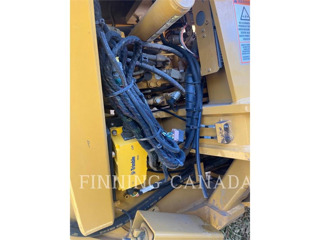 CAT 14H معدات تمهيد الطرق