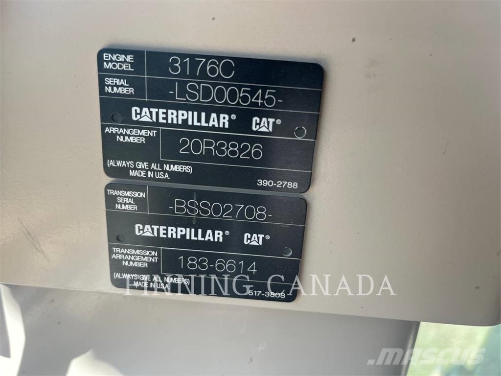 CAT 14H معدات تمهيد الطرق