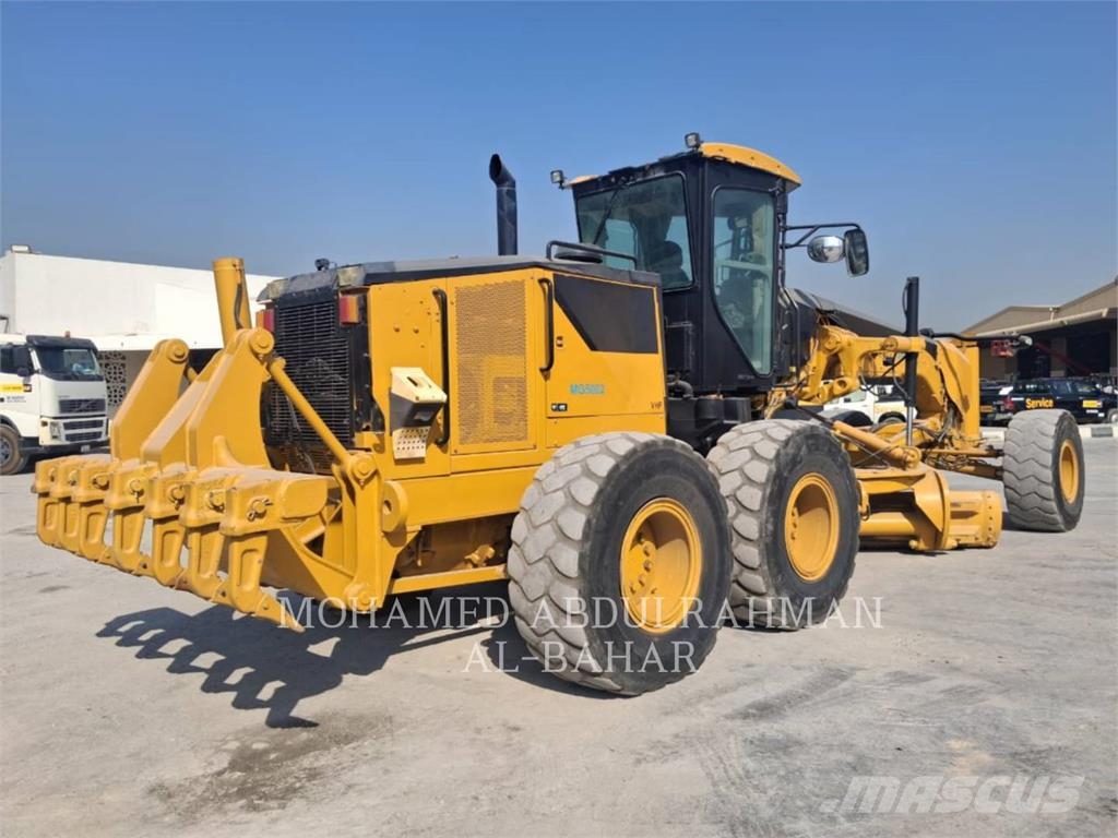 CAT 14M معدات تمهيد الطرق