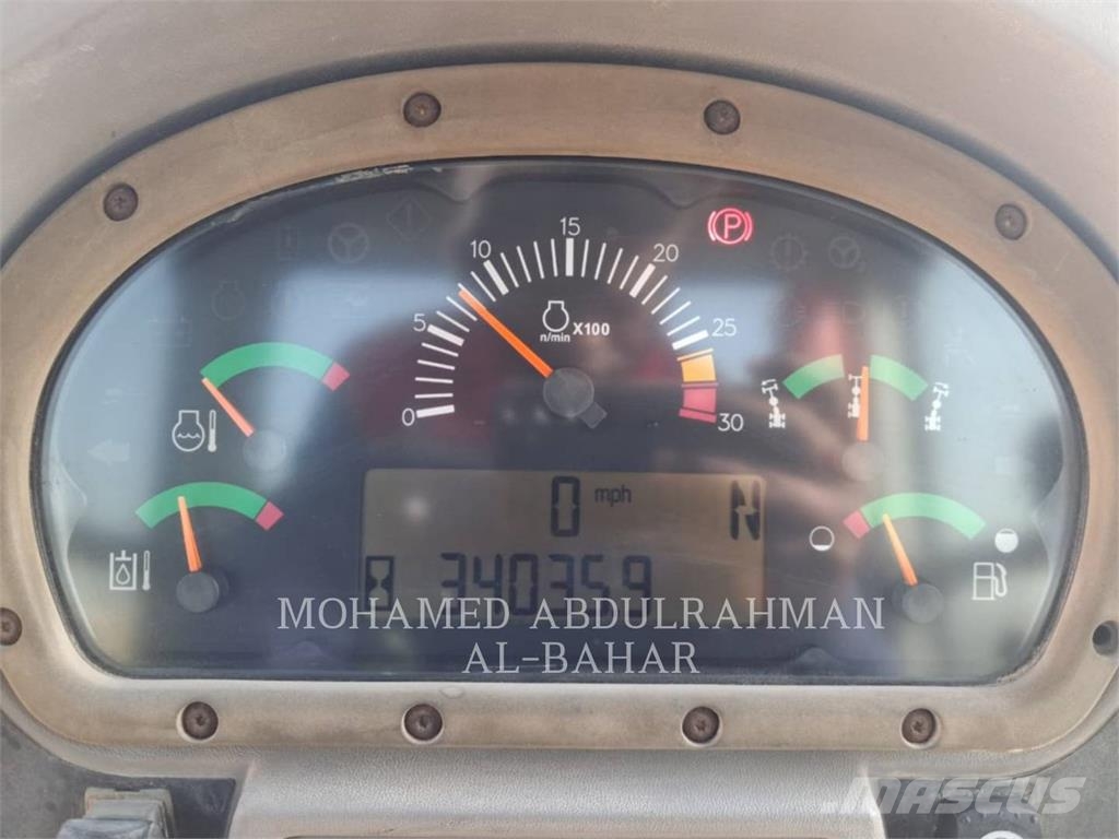 CAT 14M معدات تمهيد الطرق
