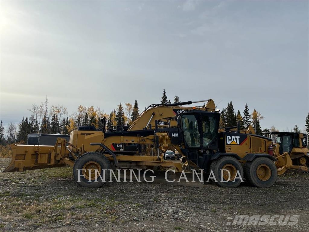 CAT 14M معدات تمهيد الطرق