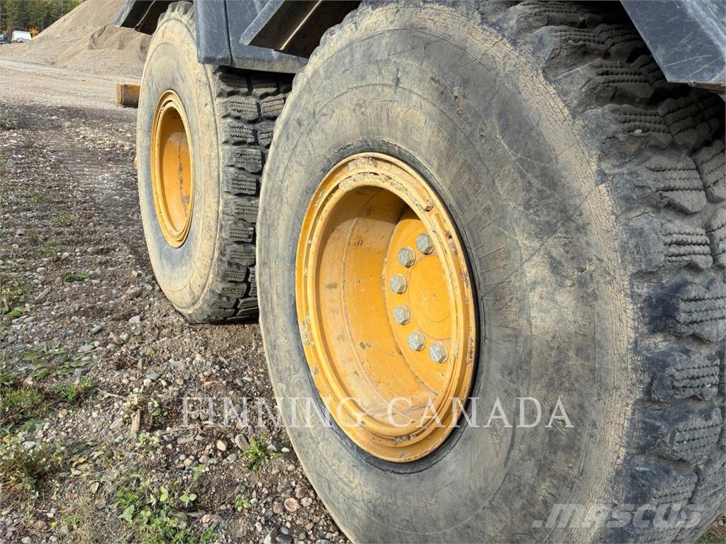 CAT 14M معدات تمهيد الطرق