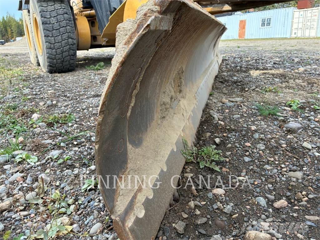 CAT 14M معدات تمهيد الطرق