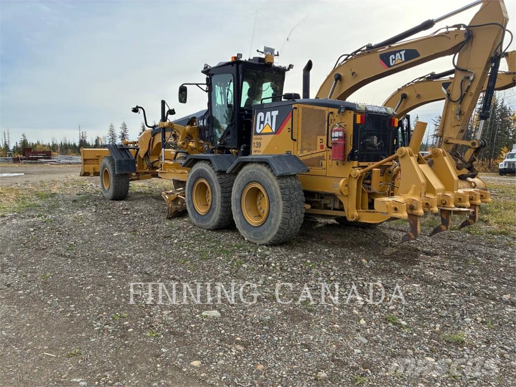 CAT 14M معدات تمهيد الطرق