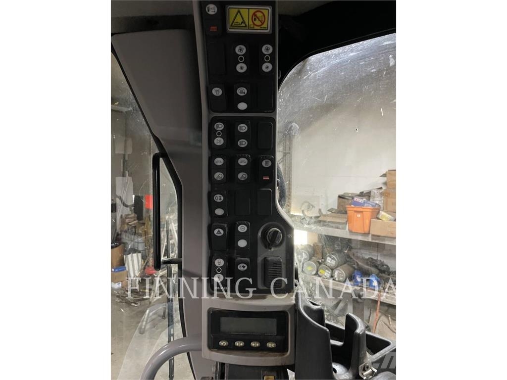 CAT 14M معدات تمهيد الطرق