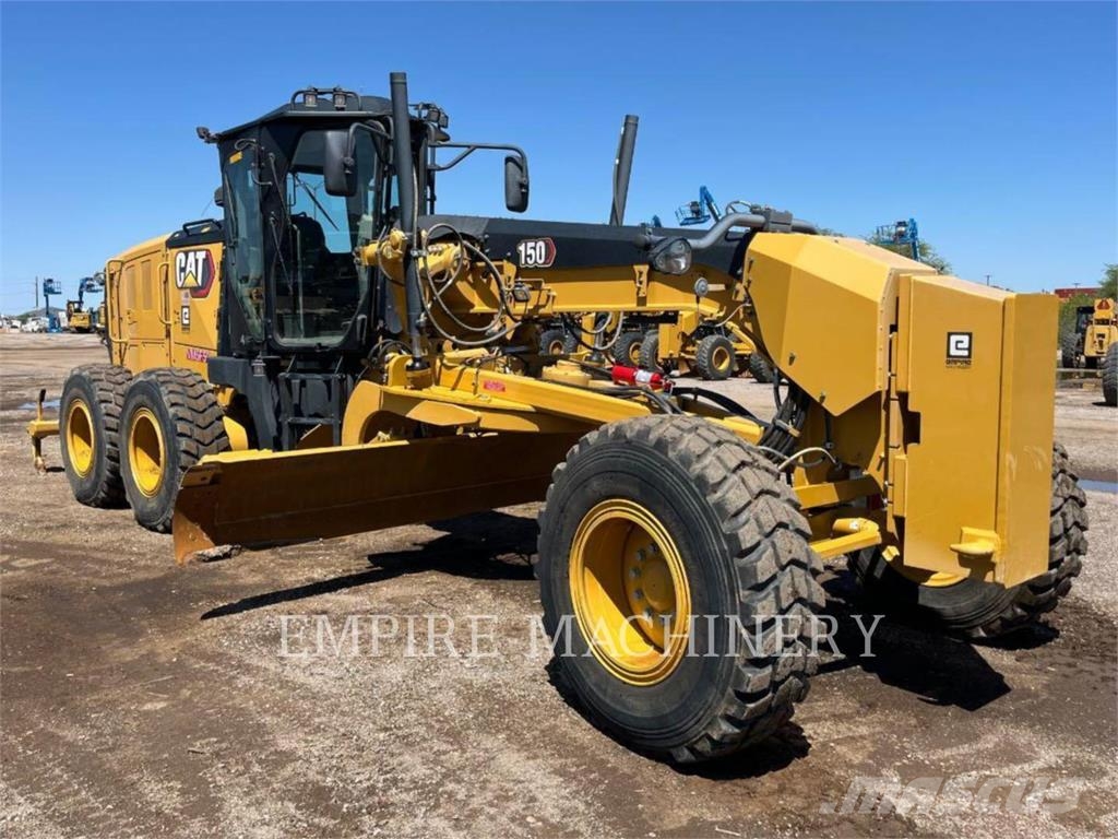 CAT 150-15 Niveleuse