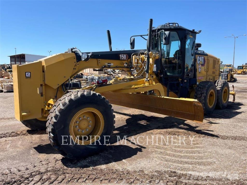 CAT 150-15 Niveleuse