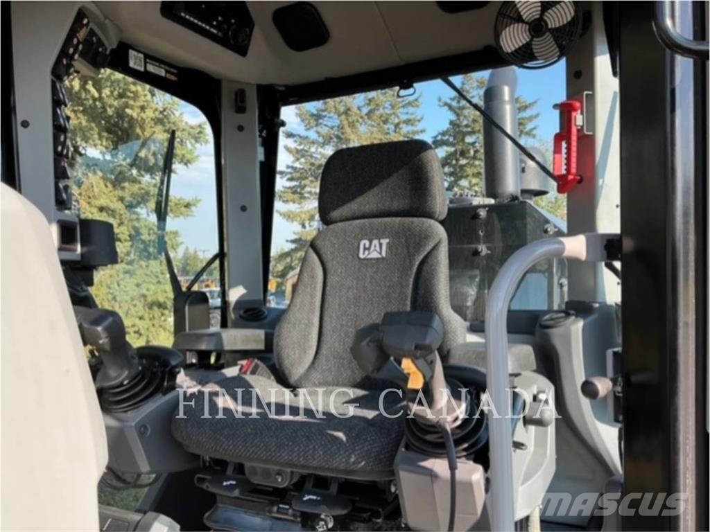 CAT 150-15 AWD Grederji