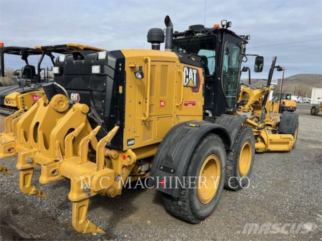 CAT 150-15AWD Grader
