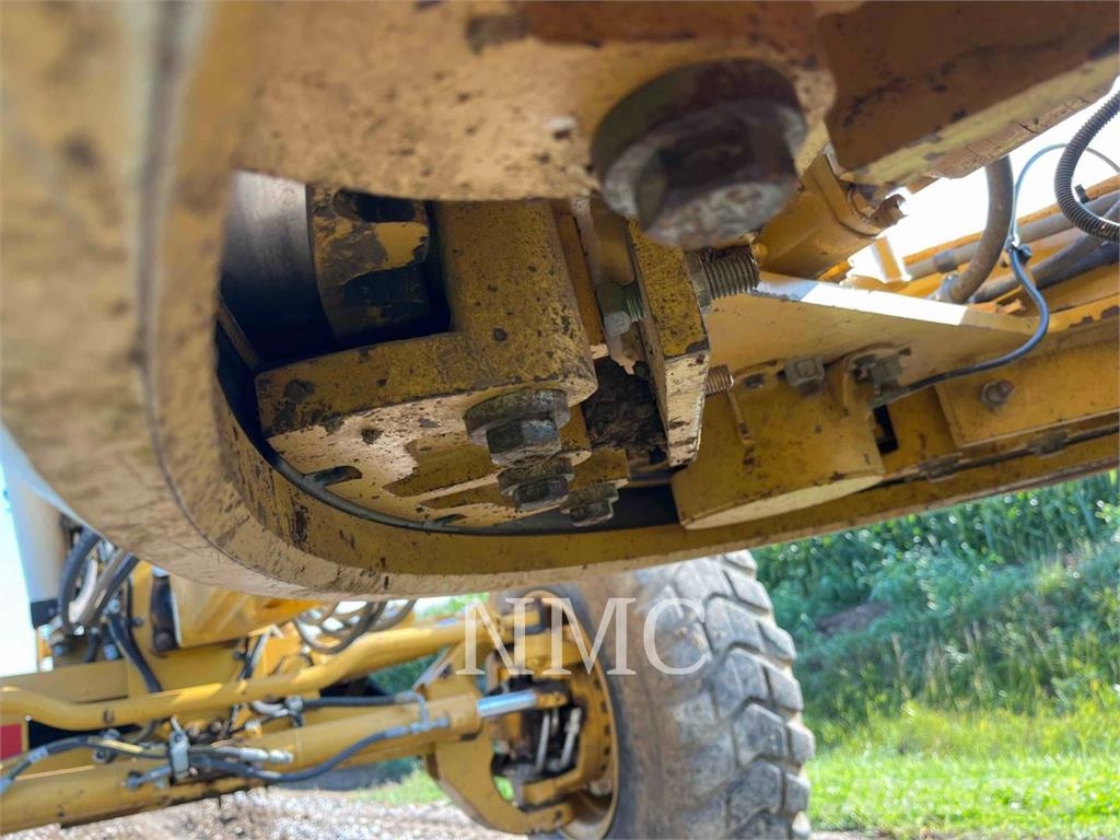 CAT 150-15AWD Greideriai