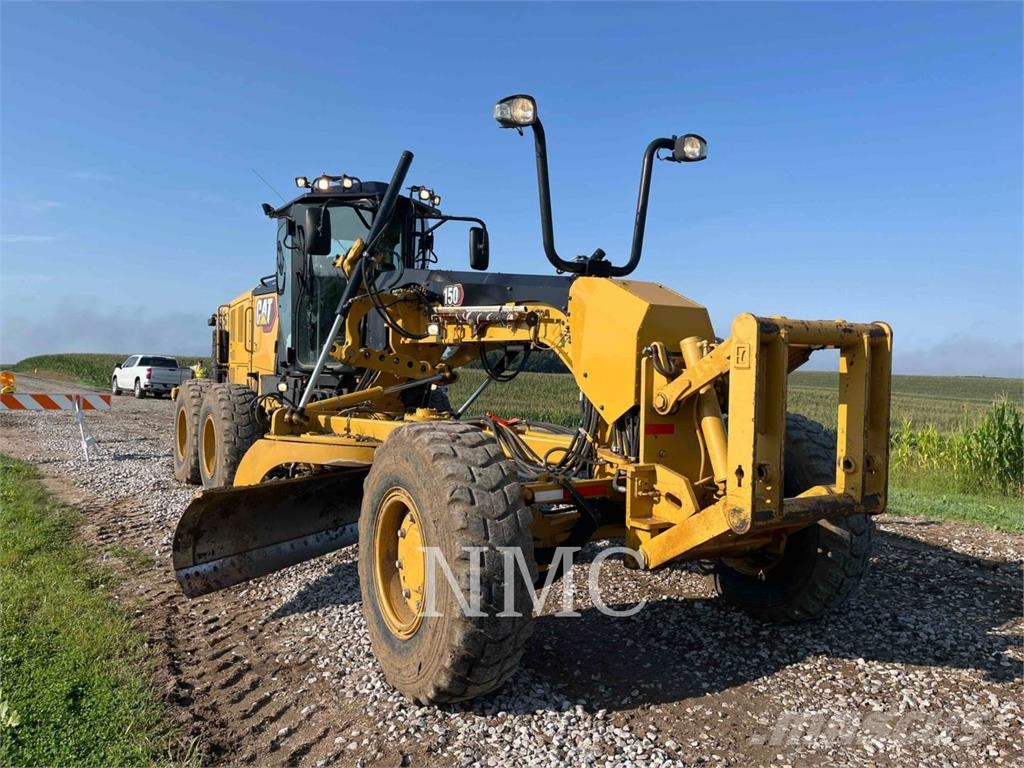 CAT 150-15AWD Greideriai