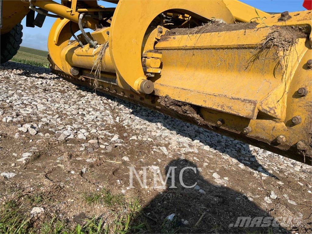 CAT 150-15AWD Greideriai