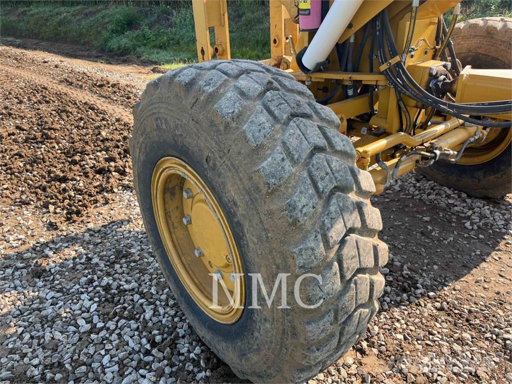 CAT 150-15AWD Greideriai