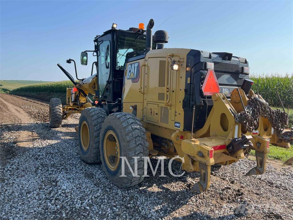 CAT 150-15AWD Greideriai