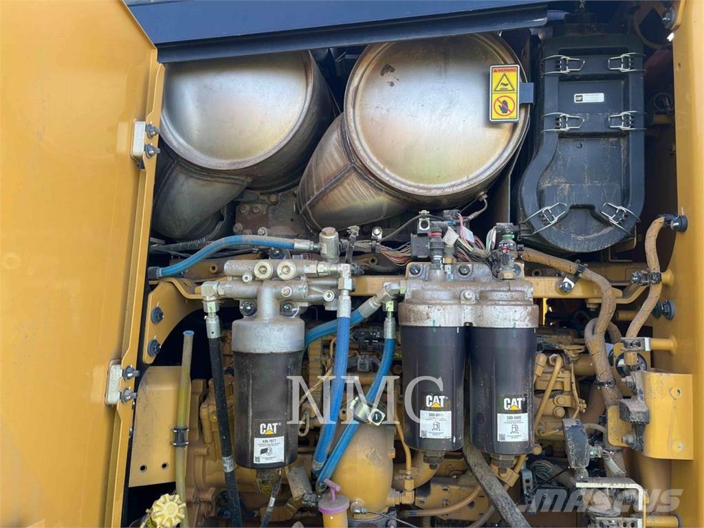 CAT 150-15AWD Greideriai
