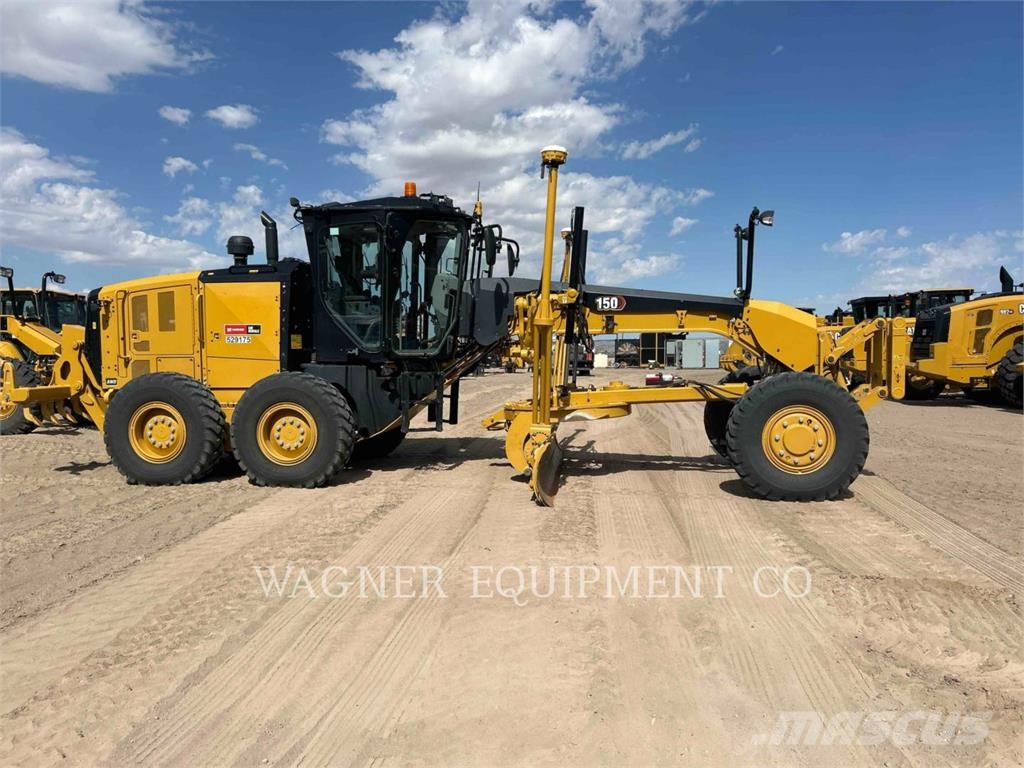 CAT 150 AWD معدات تمهيد الطرق