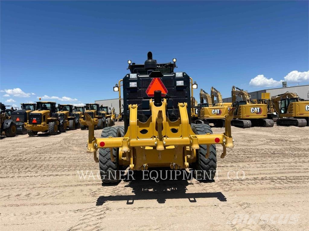 CAT 150 AWD معدات تمهيد الطرق
