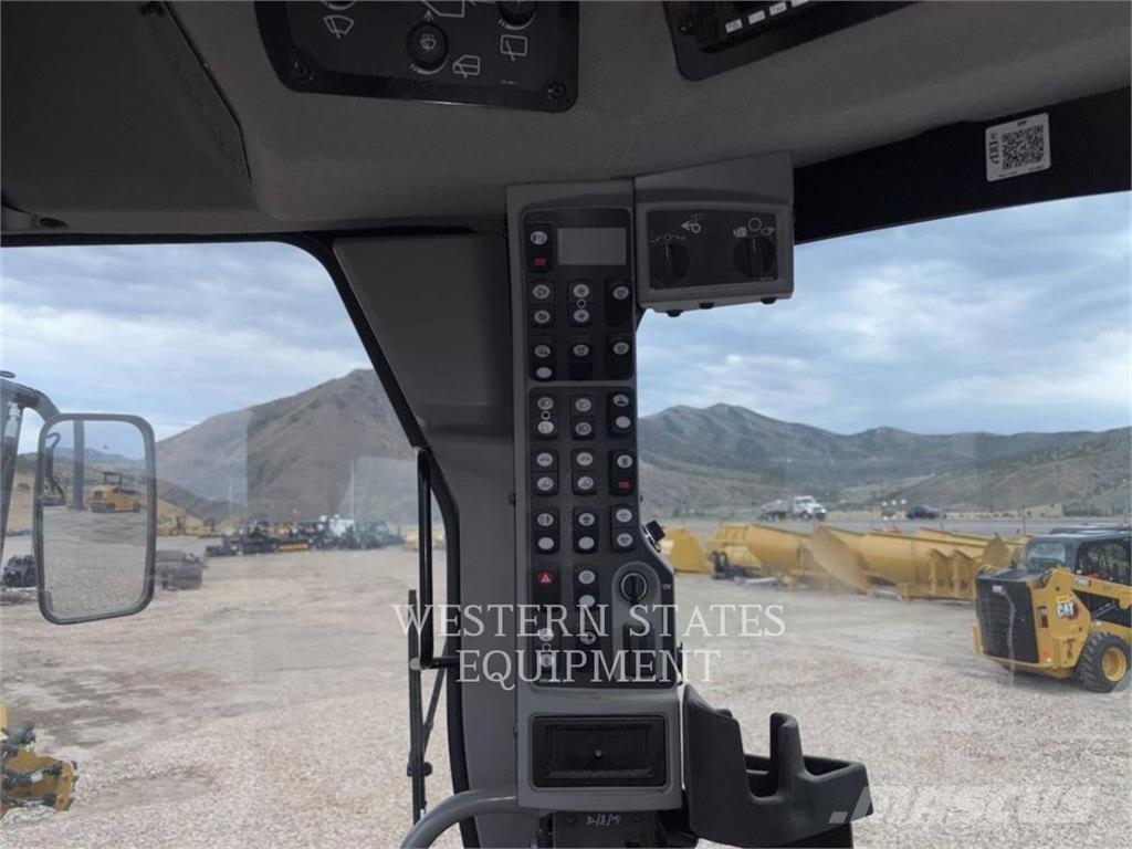 CAT 150 AWD Gredere