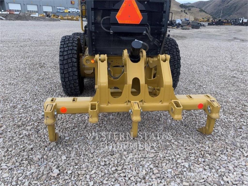 CAT 150 AWD Gredere