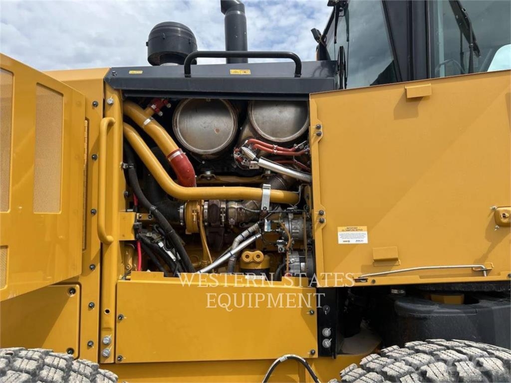 CAT 150 AWD Gredere