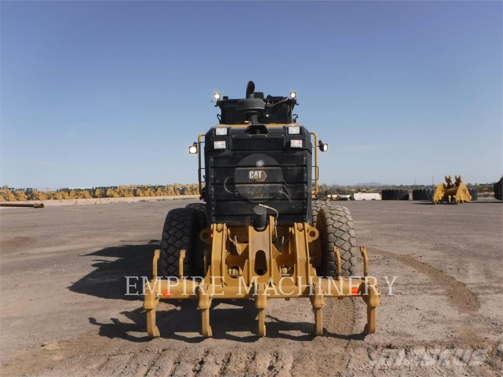 CAT 15015 Niveleuse