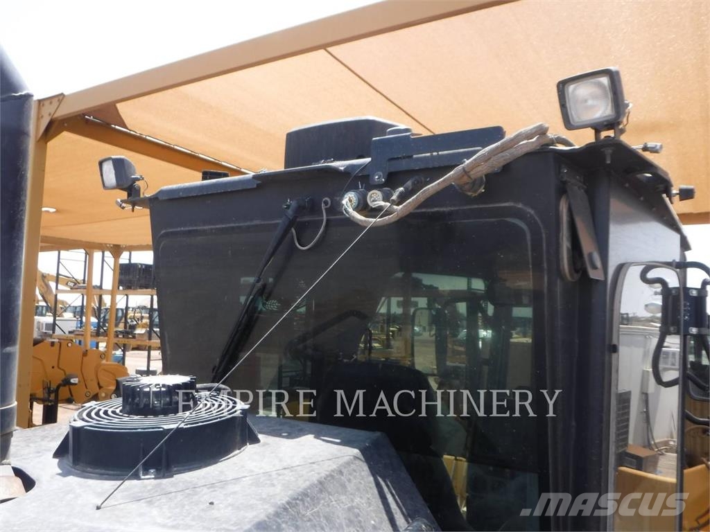 CAT 15015 Niveleuse