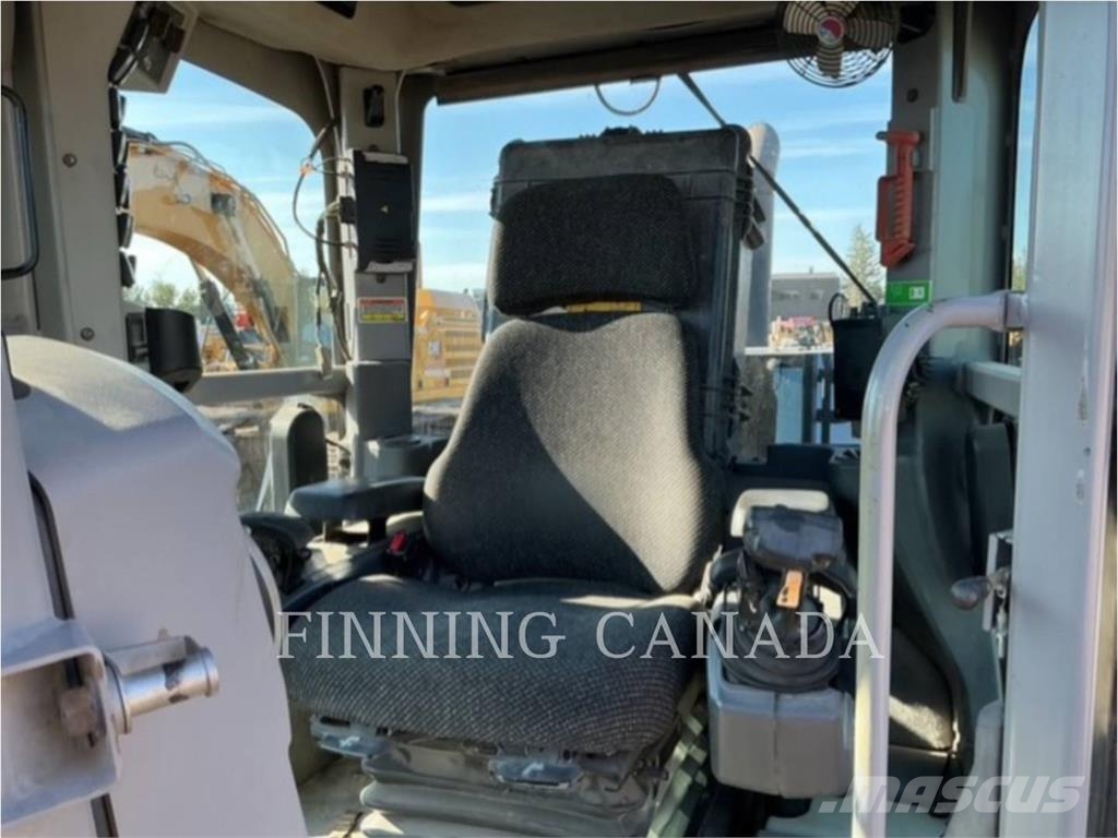 CAT 160M AWD Grejdery