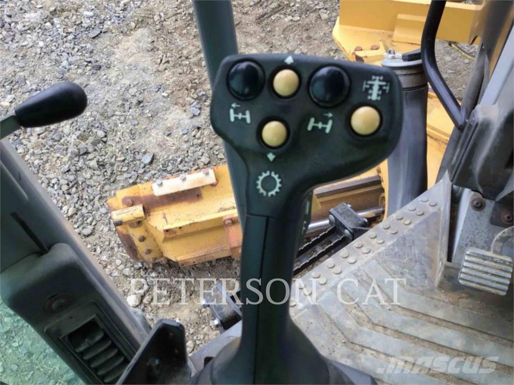 CAT 160M2 AWD معدات تمهيد الطرق