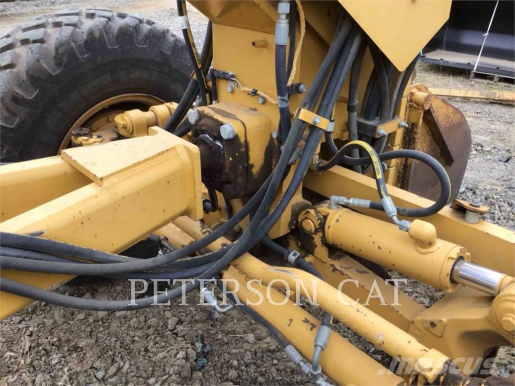 CAT 160M2 AWD معدات تمهيد الطرق